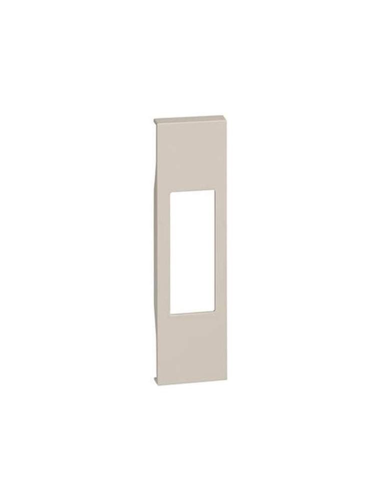 Cover Per Presa Standard Italia 10/16A 1Modulo Sabbia Living Now BTICINO - KM02